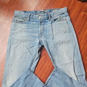 Vince Men’s Slim Straight Light Wash Jeans - Size 29 - Made in USA